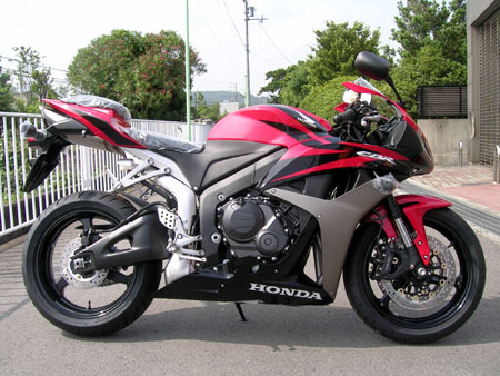 2007_cbr600rr.jpg