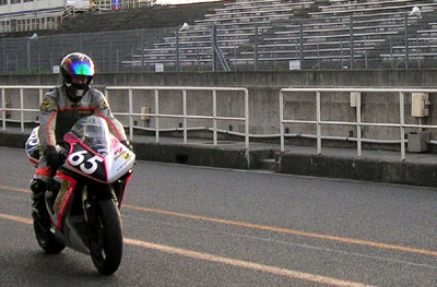 yzf-r1motosalgo.jpg